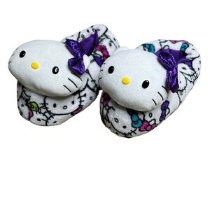 Hello Kitty head slippers 7/8